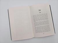 Außenansicht des Buches „Es ist noch nicht vorbei“