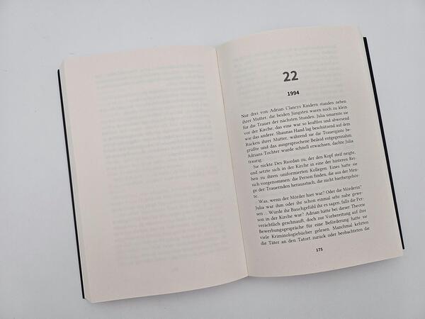 Außenansicht des Buches „Es ist noch nicht vorbei“