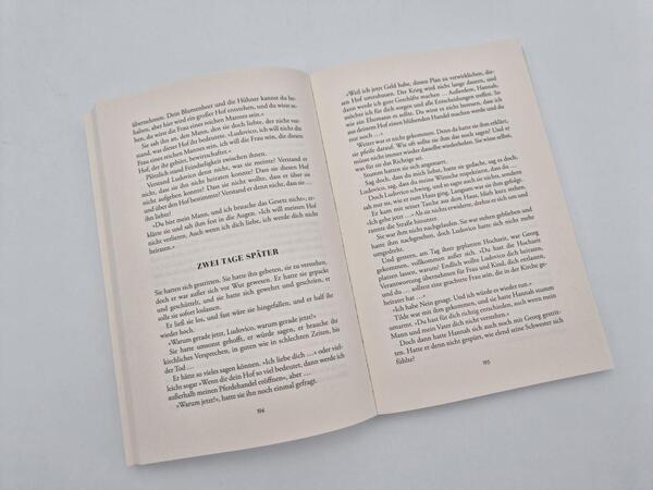 Außenansicht des Buches „Zwei Frauen“