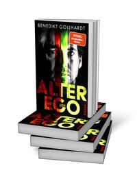 Bücherstapel des Buches „Alter Ego“