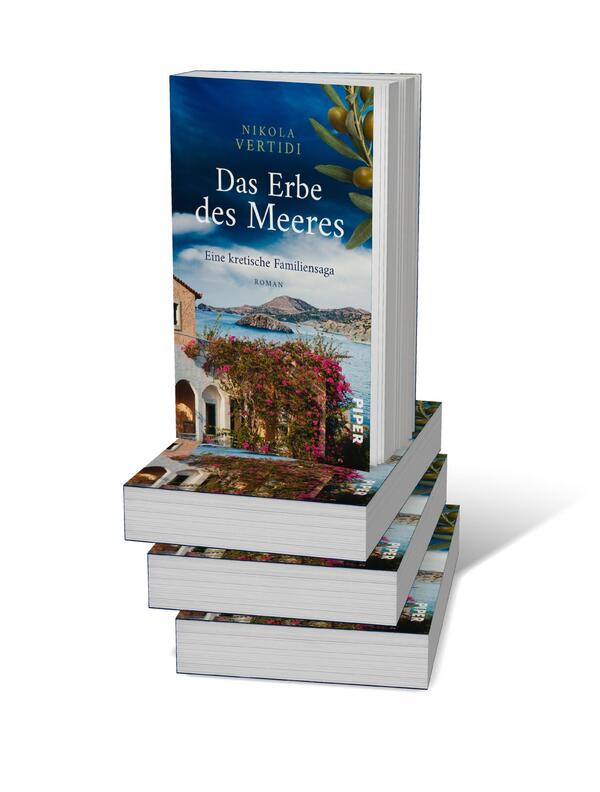Bücherstapel des Buches „Das Erbe des Meeres – Eine kretische Familiensaga“