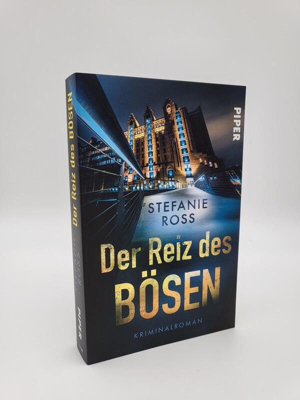 Innenansicht des Buches „Der Reiz des Bösen“