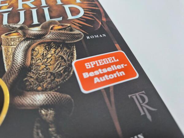 Außenansicht des Buches „Verity Guild (Deluxe-Ausgabe)“