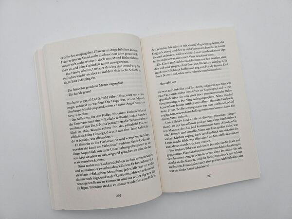 Außenansicht des Buches „Glutspur“