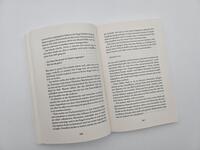 Außenansicht des Buches „Glutspur“