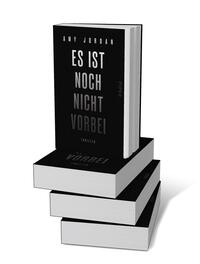 Bücherstapel des Buches „Es ist noch nicht vorbei“