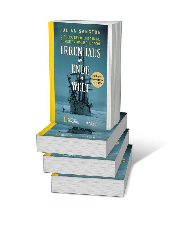 Bücherstapel des Buches „Irrenhaus am Ende der Welt“