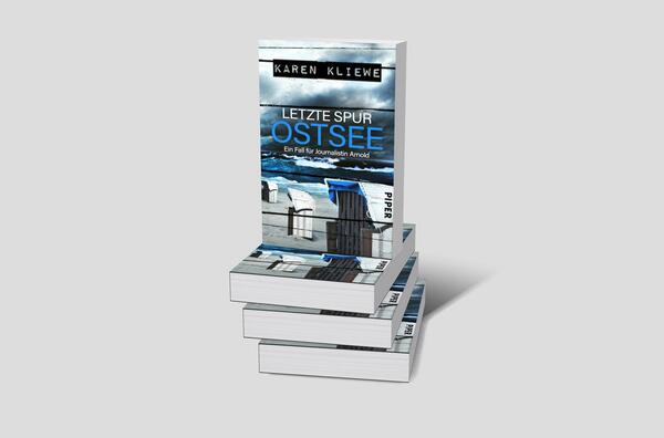 Bücherstapel des Buches „Letzte Spur: Ostsee“