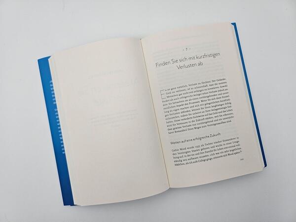 Außenansicht des Buches „Finanziell erfolgreich wie ein Stoiker“