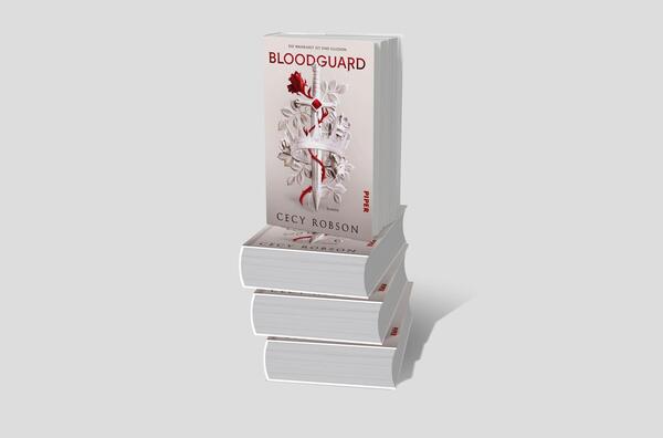 Bücherstapel des Buches „Bloodguard“