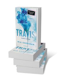 Bücherstapel des Buches „Travis. Zurück zu uns“