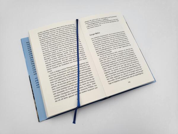 Innenansicht des Buches „Wilde Berge, weites Land“