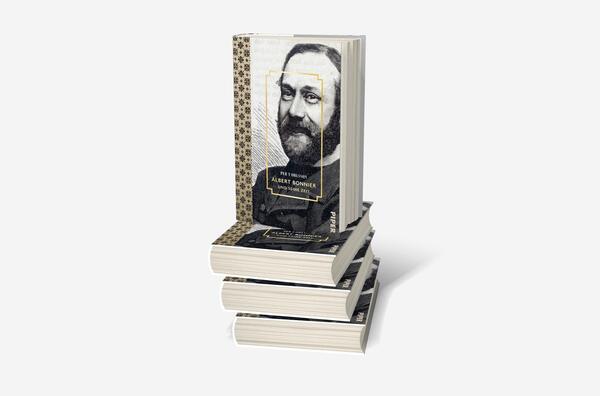 Bücherstapel des Buches „Albert Bonnier und seine Zeit“
