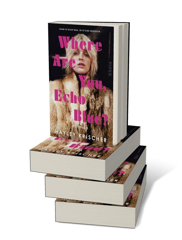 Bücherstapel des Buches „Where are you, Echo Blue?“