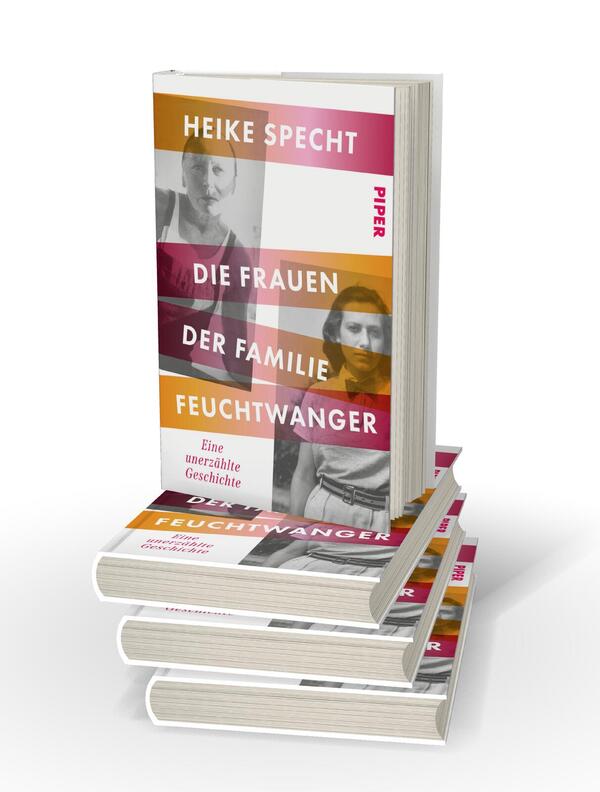 Bücherstapel des Buches „Die Frauen der Familie Feuchtwanger“