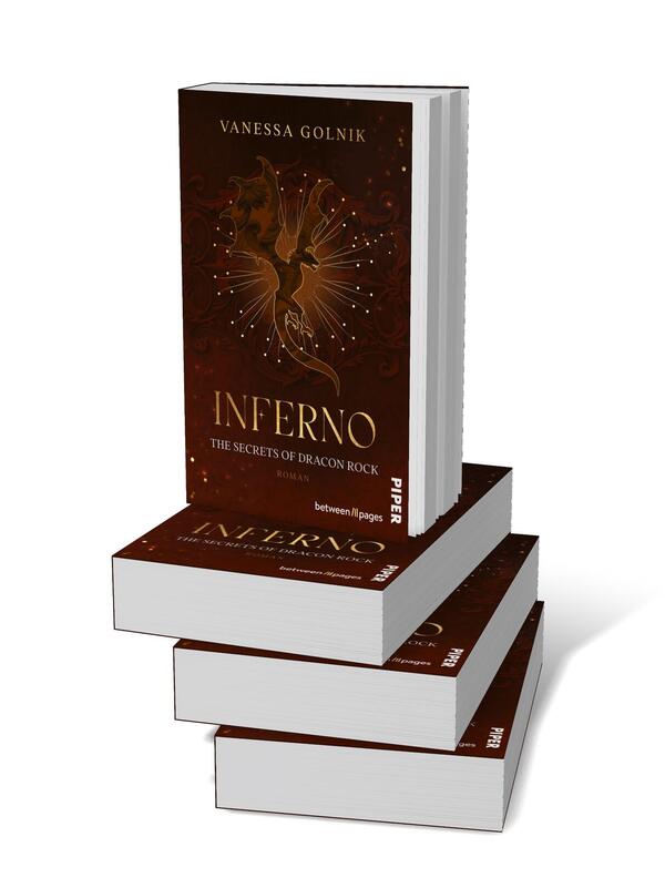 Bücherstapel des Buches „Inferno – The Secrets of Dracon Rock“
