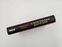 Außenansicht des Buches „Einen Vulkan besteigen“