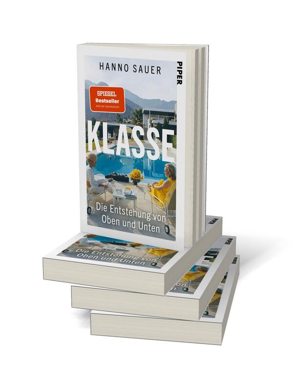 Bücherstapel des Buches „Klasse“