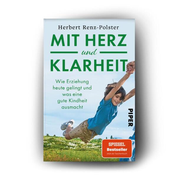Außenansicht des Buches „Mit Herz und Klarheit“