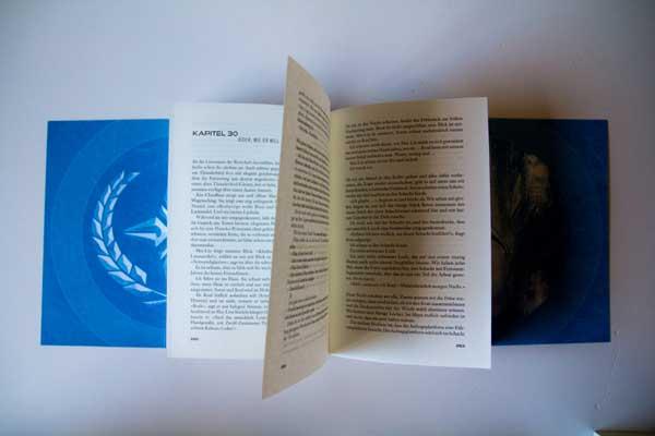 Innenansicht des Buches „Die Starfarer-Verschwörung“